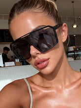 Oversized Black Versatile Sports Eyeglasses