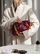 Minimalist Cloud Ruched Chain Decor Bag - Red