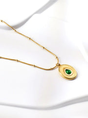 Round Green pendant necklace - FD ⚡