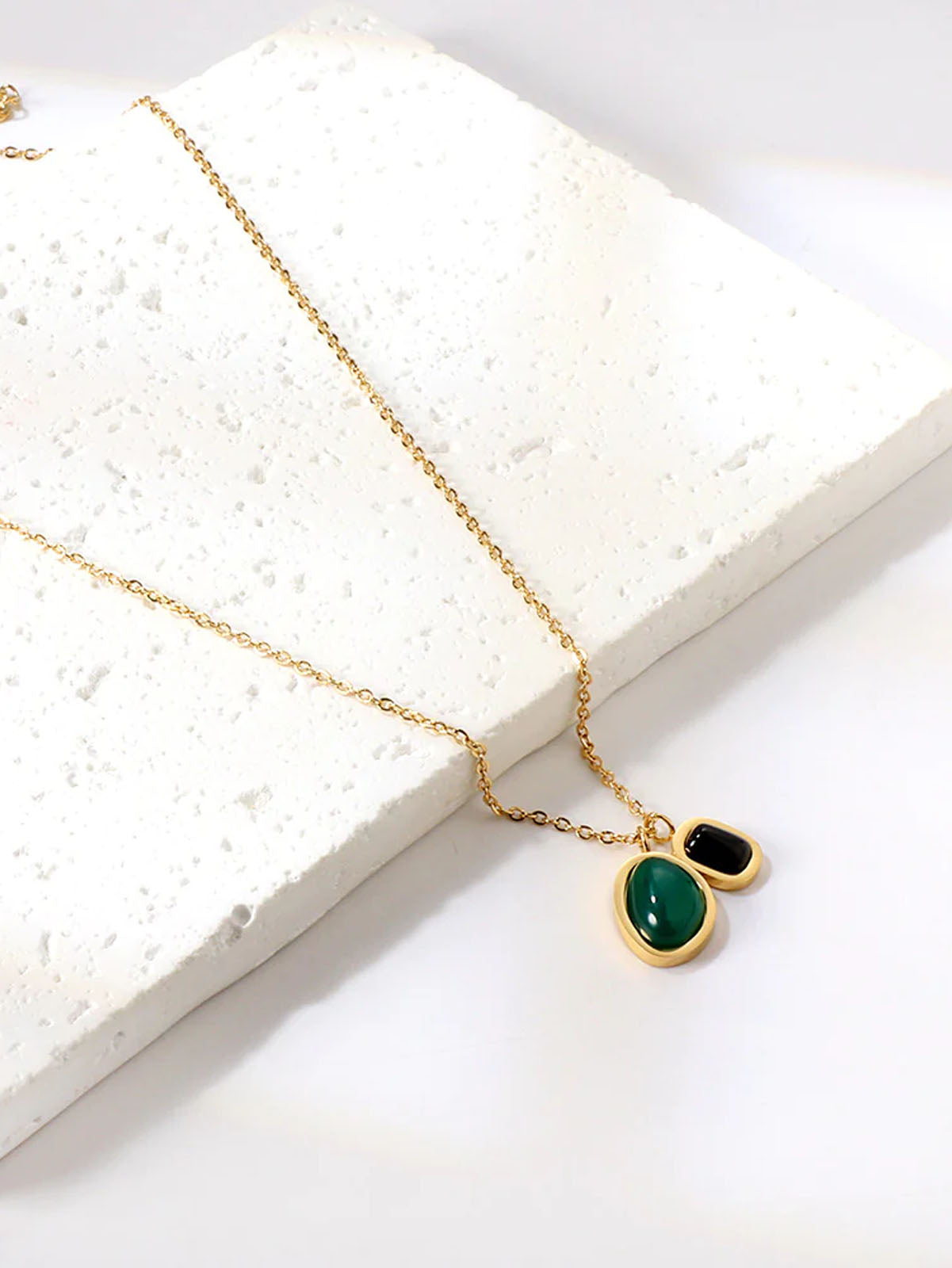 Double Green Black Faux Zircon Decor Necklace - FD ⚡