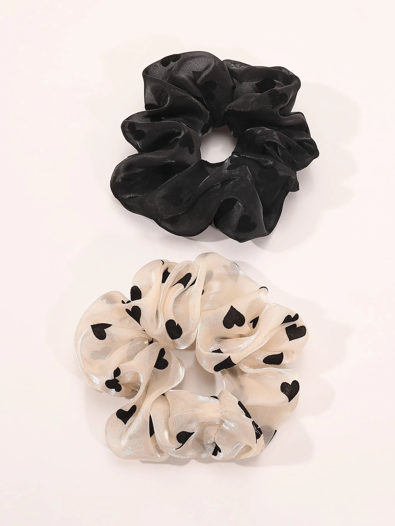 2Pcs Heart Print Scrunchies Black White Elastic Hair Ties