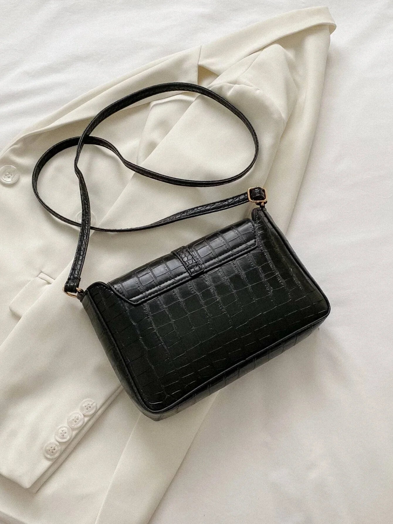 Crocodile Embossed Buckle Decor Flap Square Bag - Black