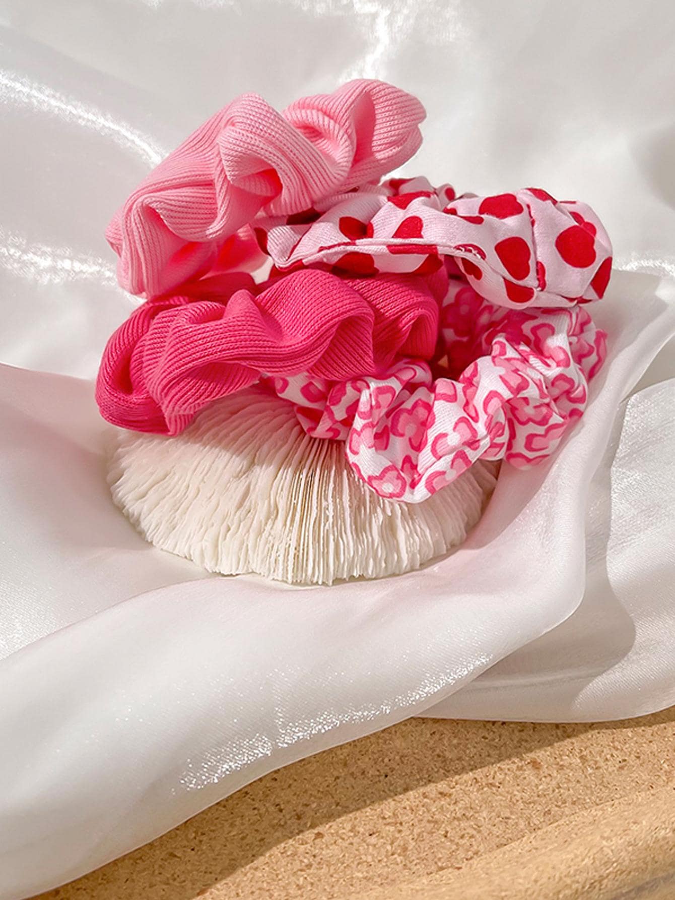 4Pcs Pink Heart Knitted Hair Scrunchies