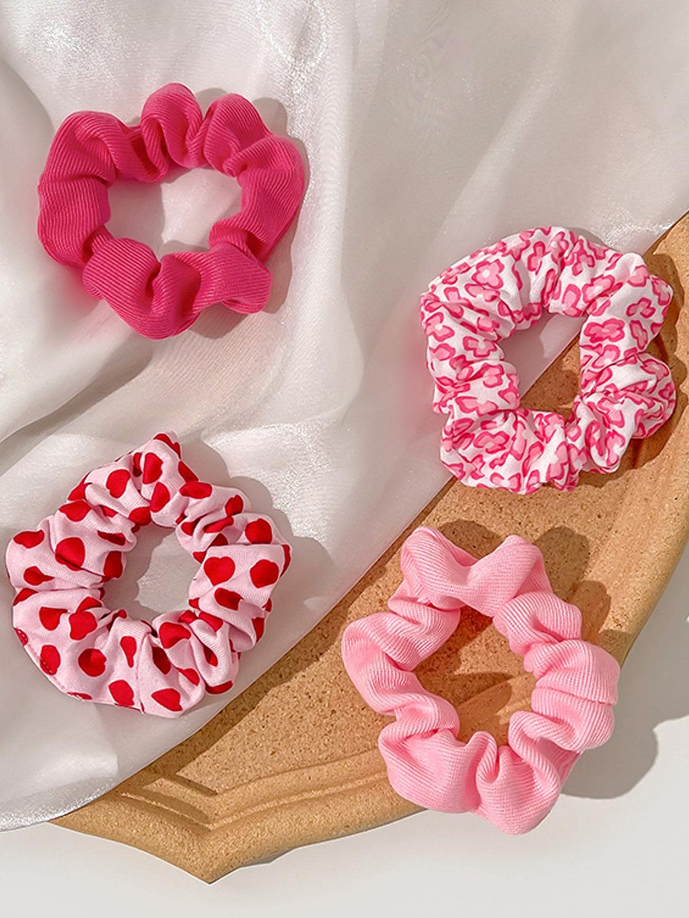 4Pcs Pink Heart Knitted Hair Scrunchies