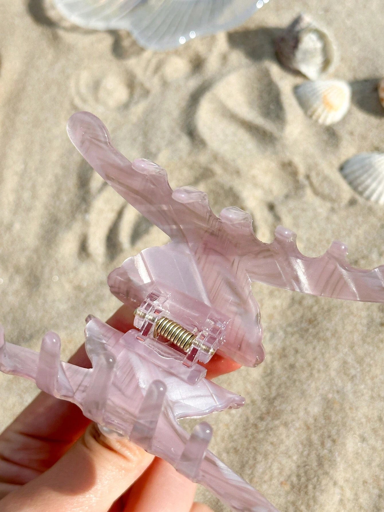 Shell Shaped Acetic Acid Hair Clips