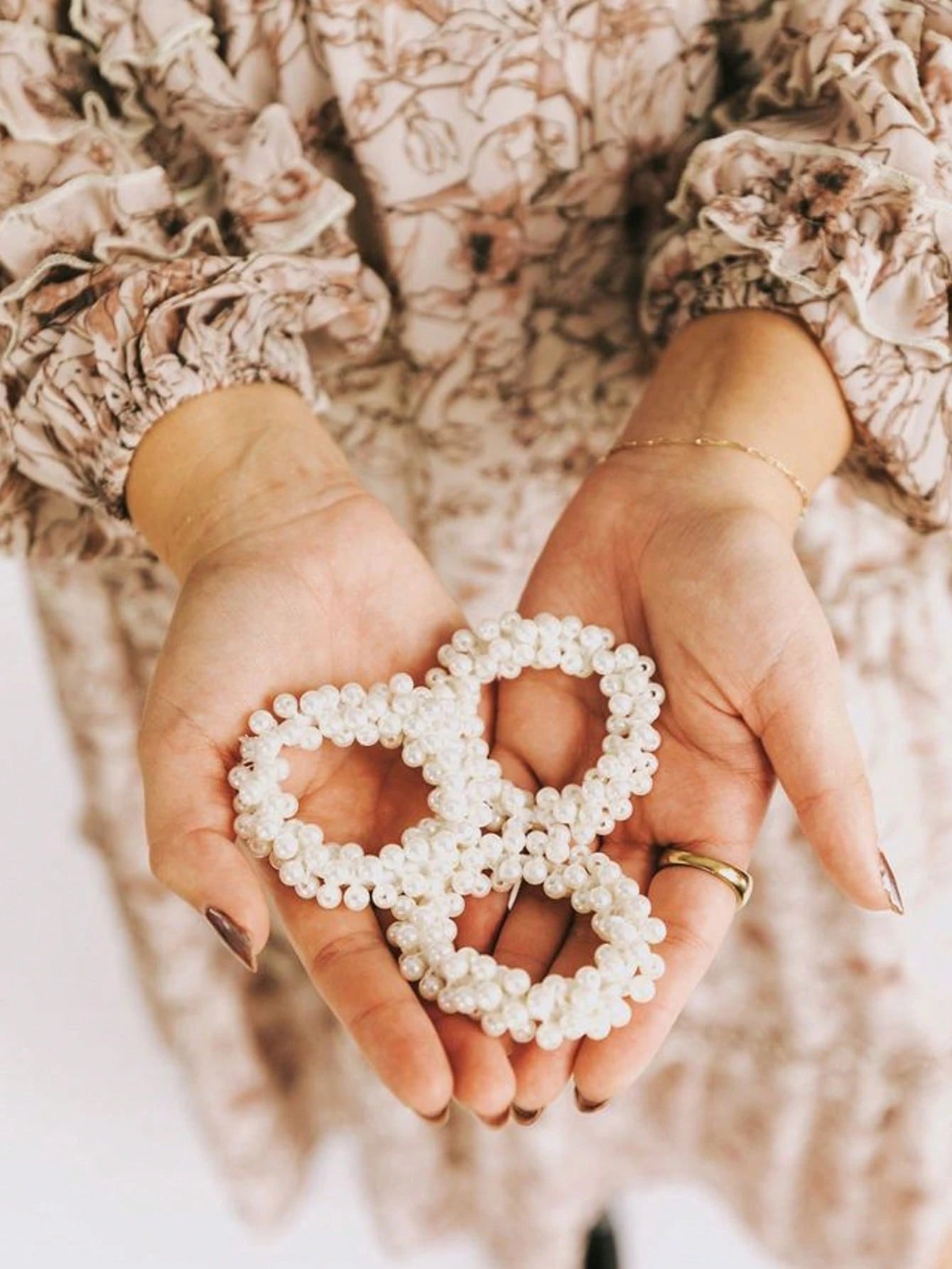 3pcs Ponytail Faux Pearl Hair Ties - www.thetreasurebox.me