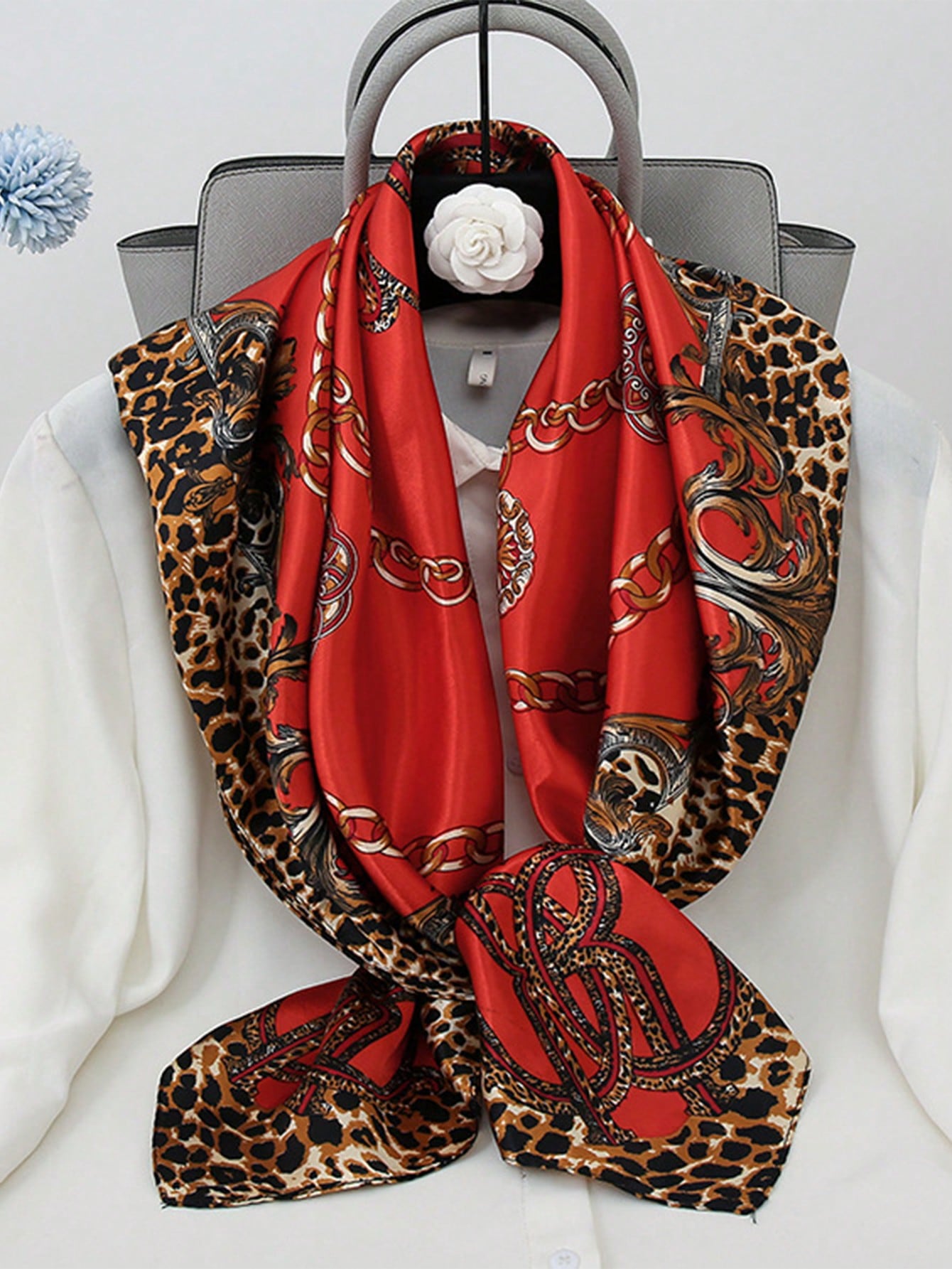 1pc Minimalist Printed Satin Square Scarf