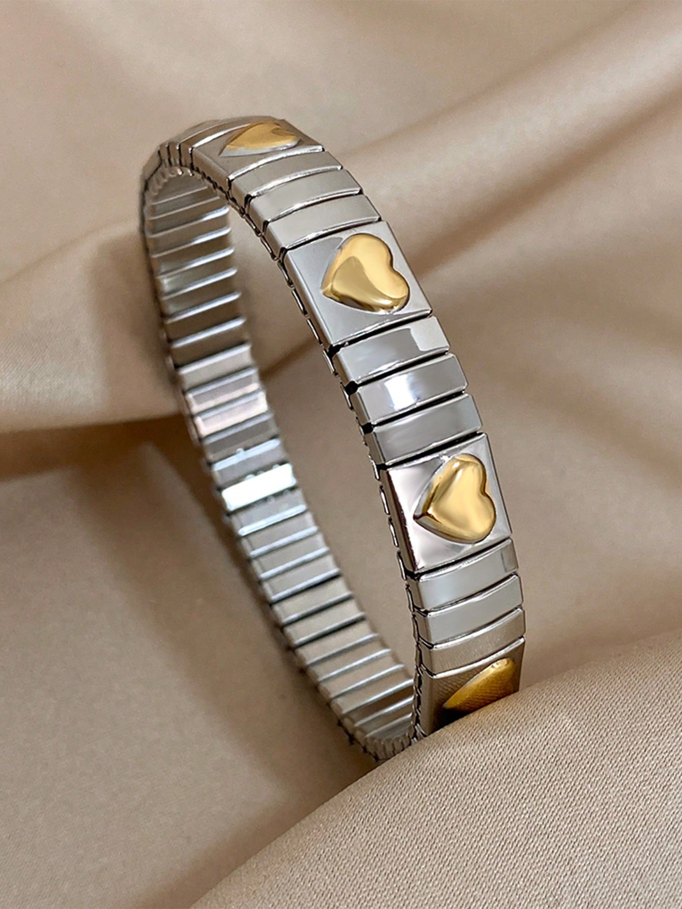Two Tone Heart Decor Stainless Steel Elastic Bracelet - Gold & Silver