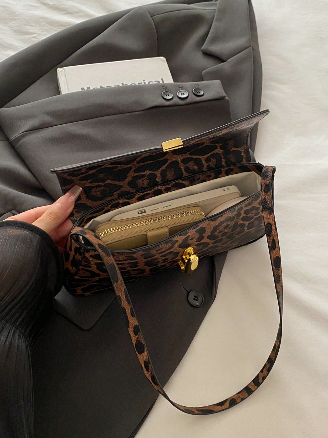 Leopard Print Snap Lock Flap Baguette Shoulder Bag - Black & Brown