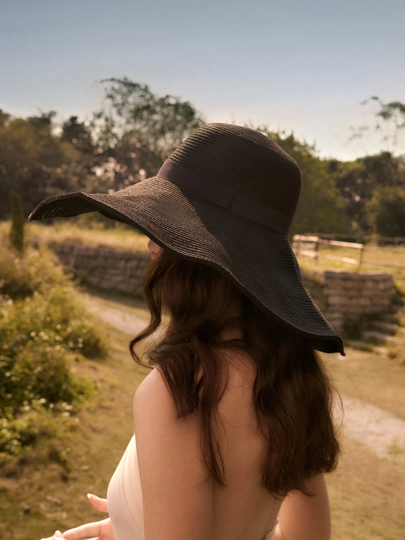 1pc Black Wide Brim Foldable Straw Hat