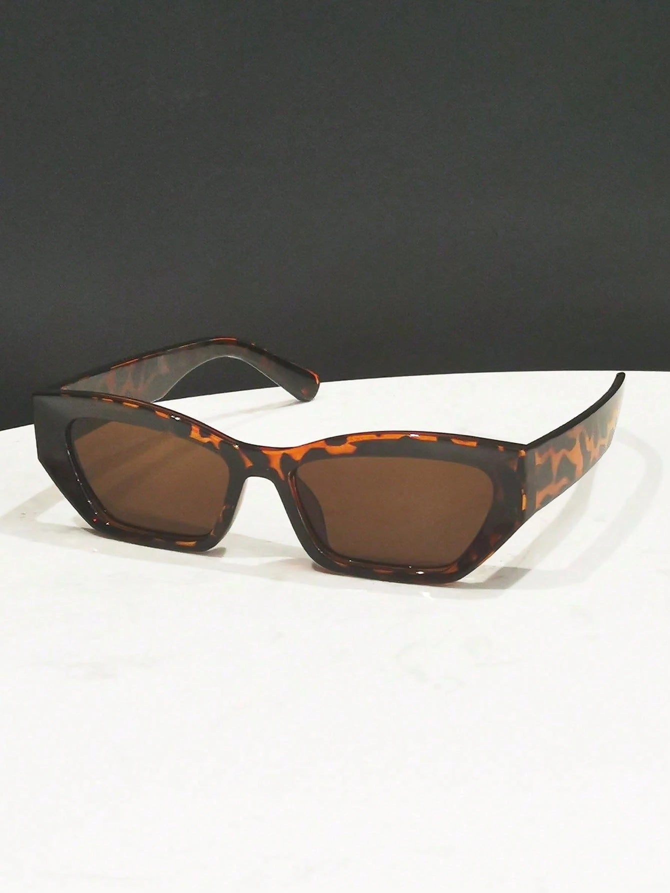 Retro Rectangular Plastic Fashion Glasses