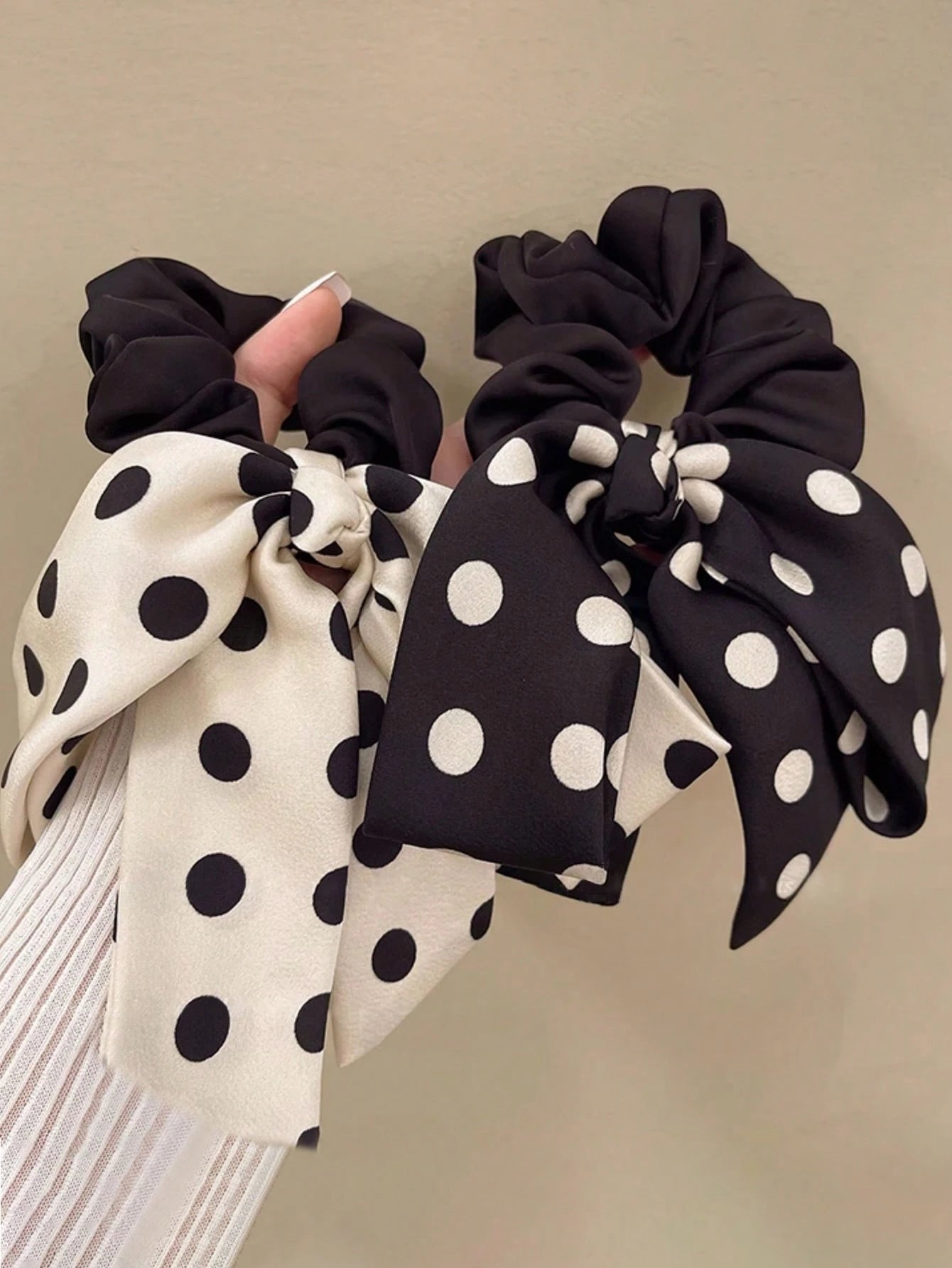 2Pcs Polka Dot Bow Scrunchies Black White Elegant Hair Ties