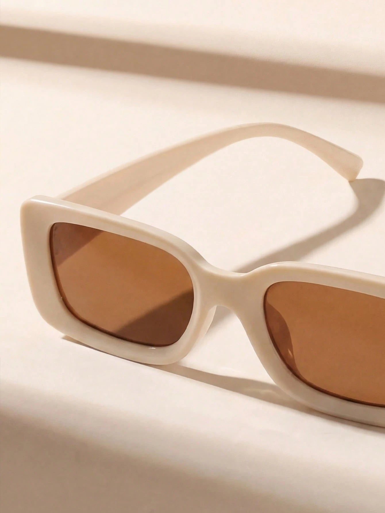 Rectangular Beige Gentle Versatile Sunglasses