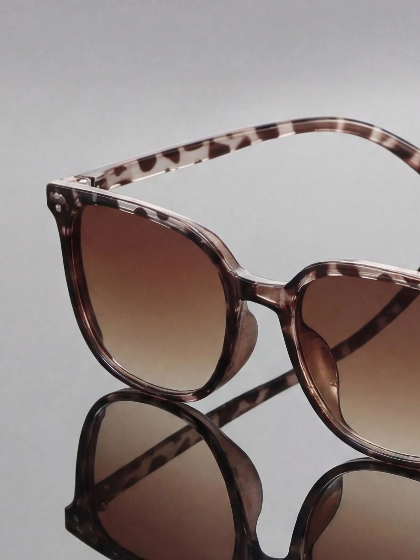 Square Leopard Retro Sunglasses