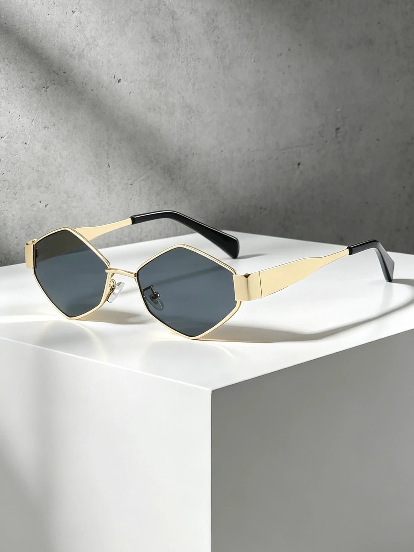 2pcs Diamond Metal Frame Sunglasses Set