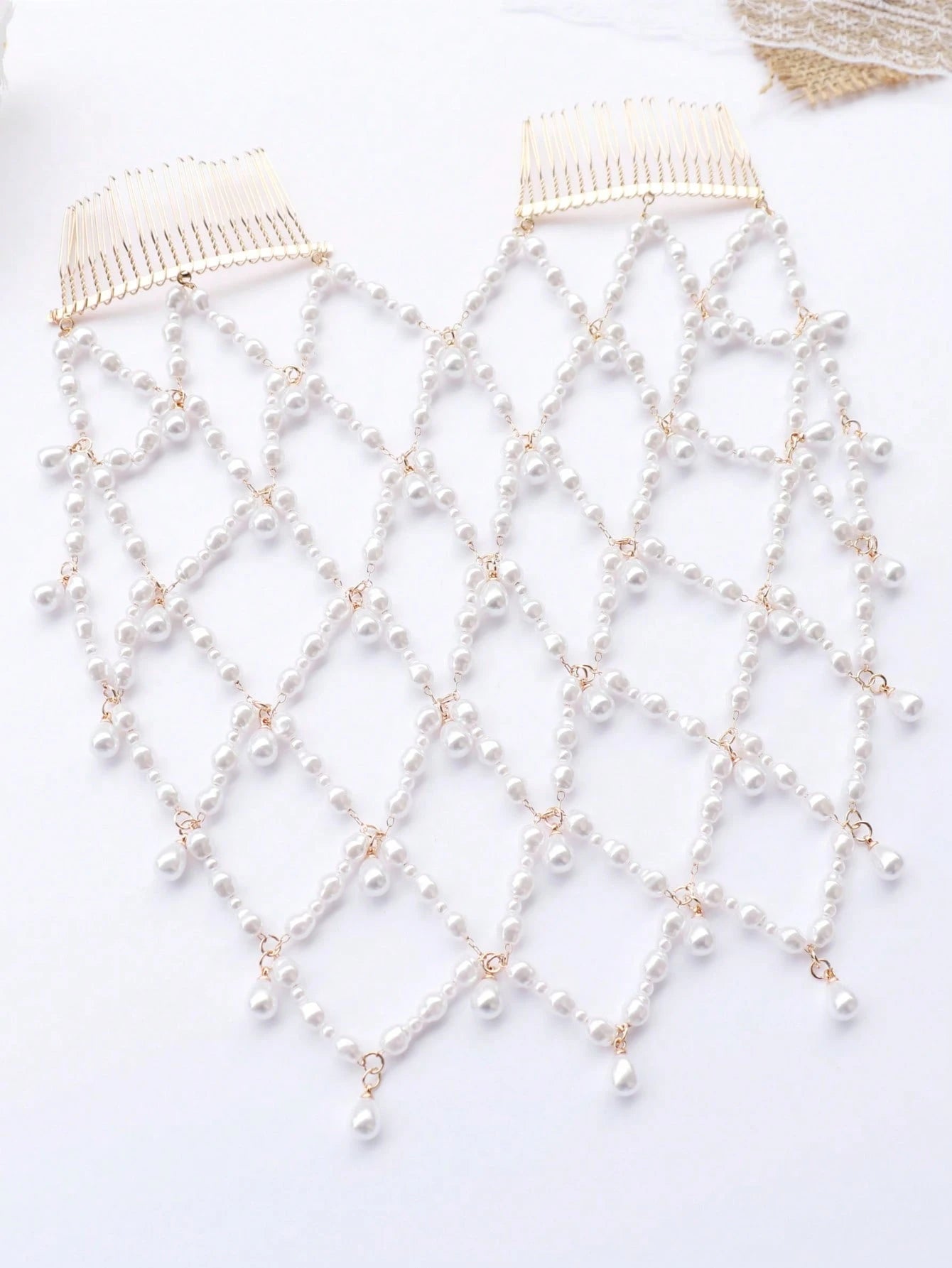 Elegant Hollow Pearl Hair Hoop Chai