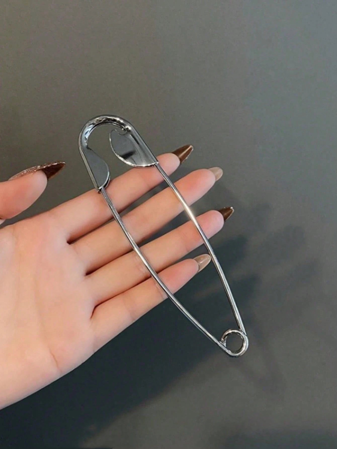 1pc Safety Pin Shaped Silver Hair Clip - www.thetreasurebox.me