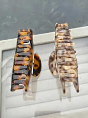 1pc Inlaid Brushed Texture Letter Hair Claw