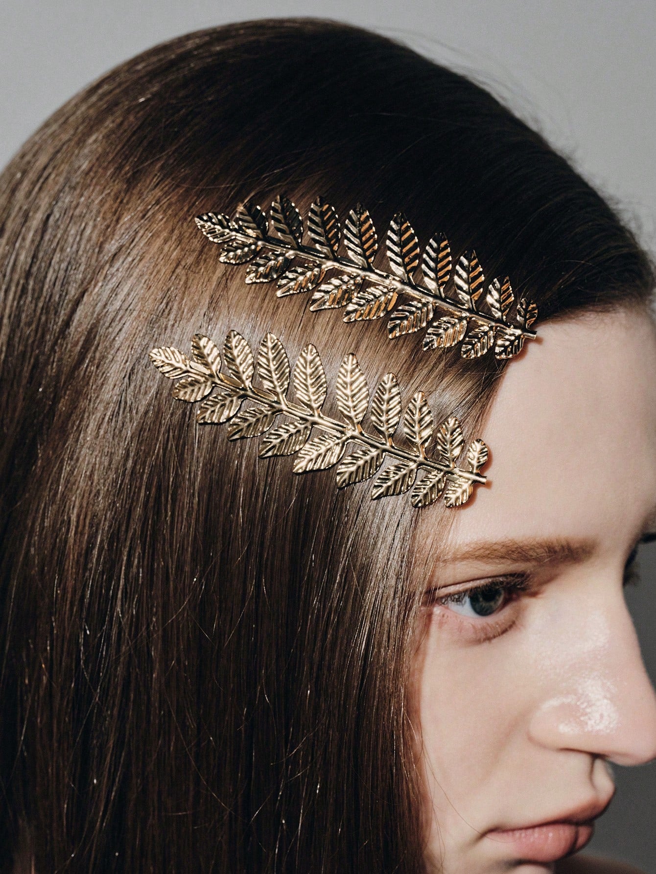 2pcs Metal Leaf Side Clips - www.thetreasurebox.me
