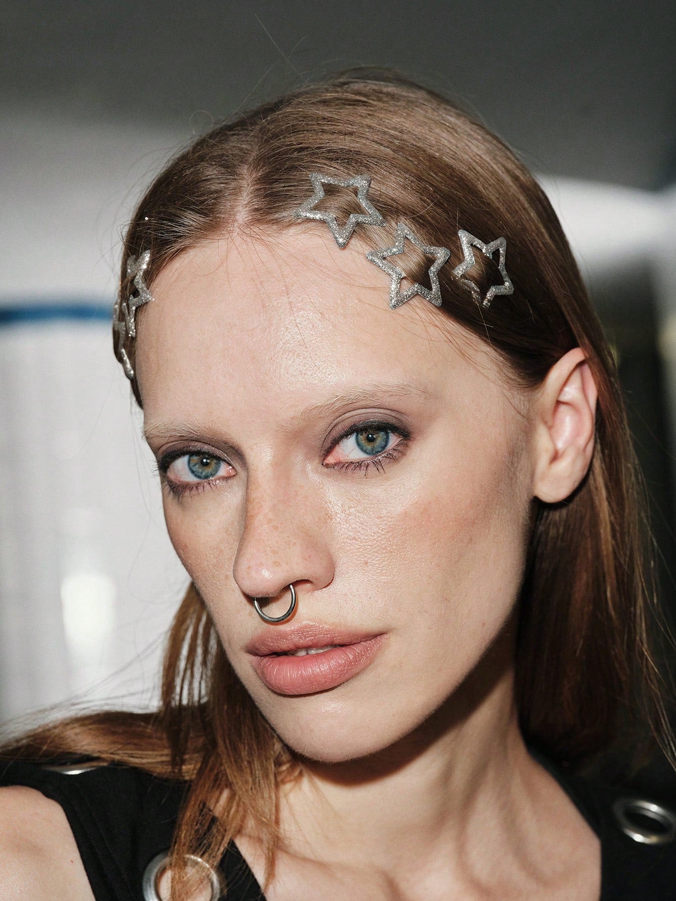 20pcs Women Glowing Silver Star Hair Clips - www.thetreasurebox.me