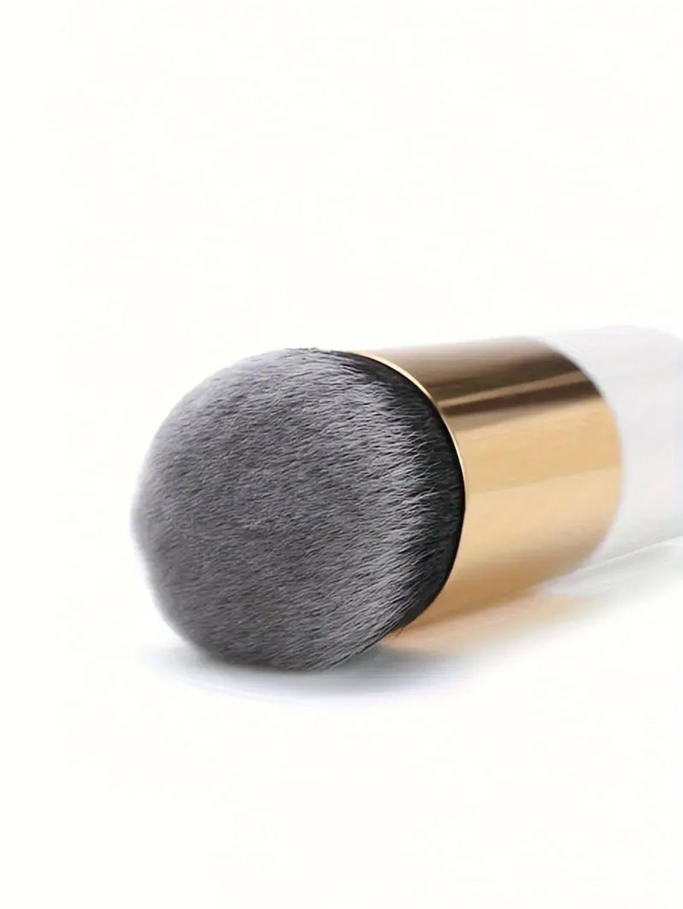 1pc Multifunctional Foundation Makeup Brush - FD ⚡