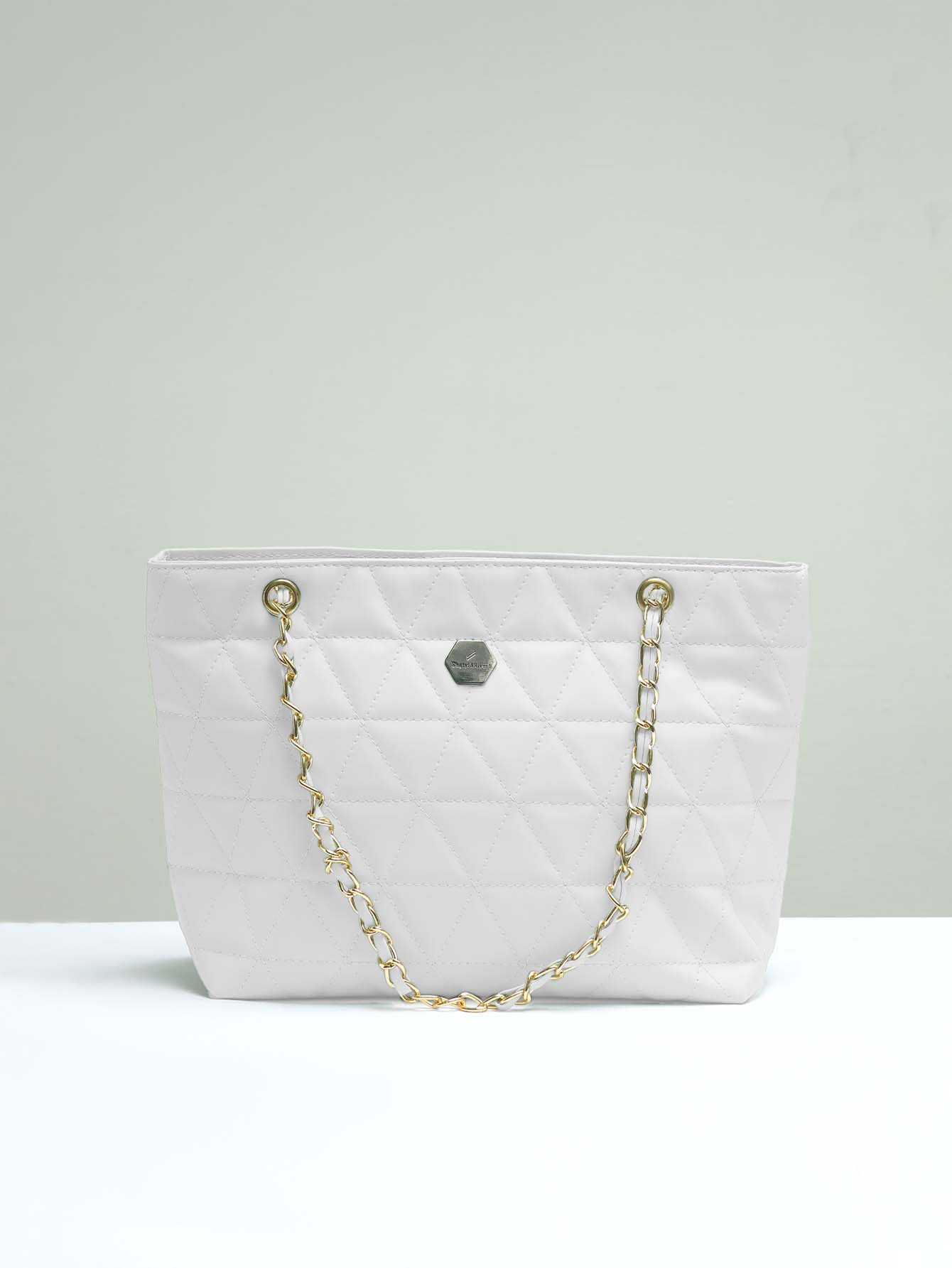 Geo Pattern Quilted Chain Tote Bag - White - FD ⚡