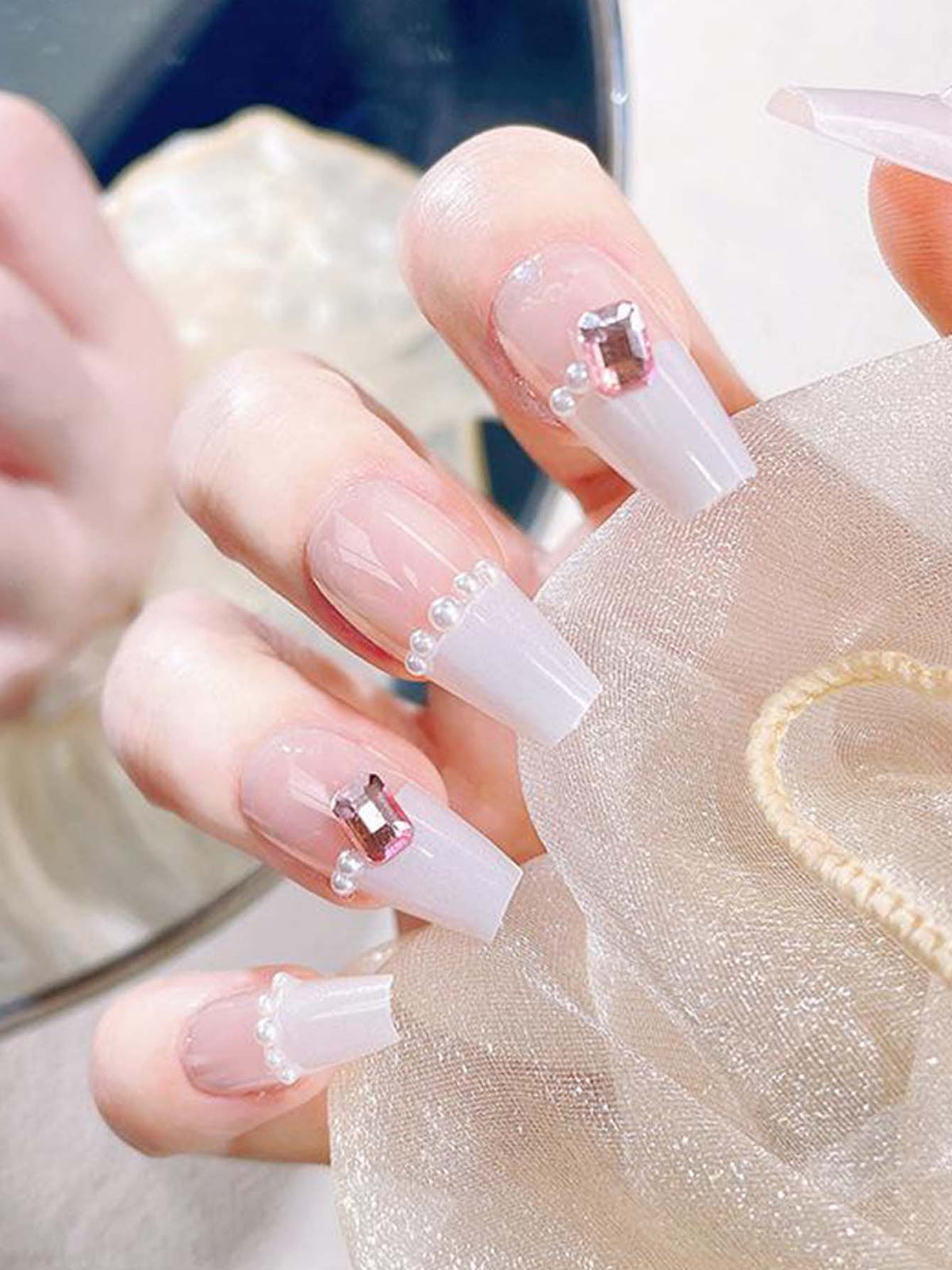 24pcs Gemstone & Pearl Decorated Fake Nail & 1pc Tape - FD ⚡