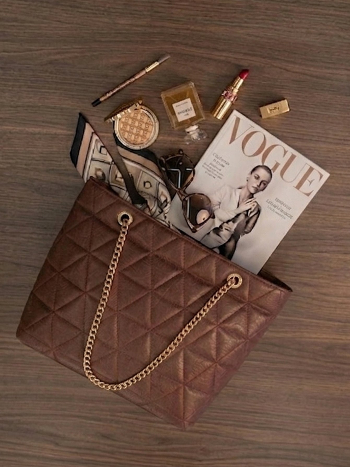Geometric Pattern Quilted Chain Tote Bag - Mocha Brown