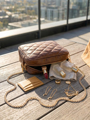 Minimalist Quilted Chain Crossbody Bag  - Brown