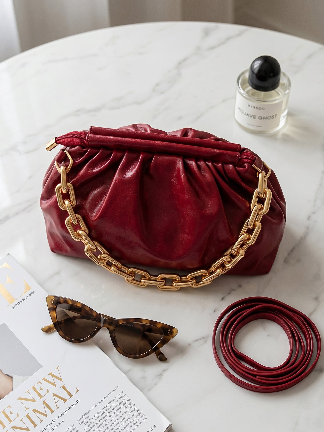 Minimalist Cloud Ruched Chain Decor Bag - Red