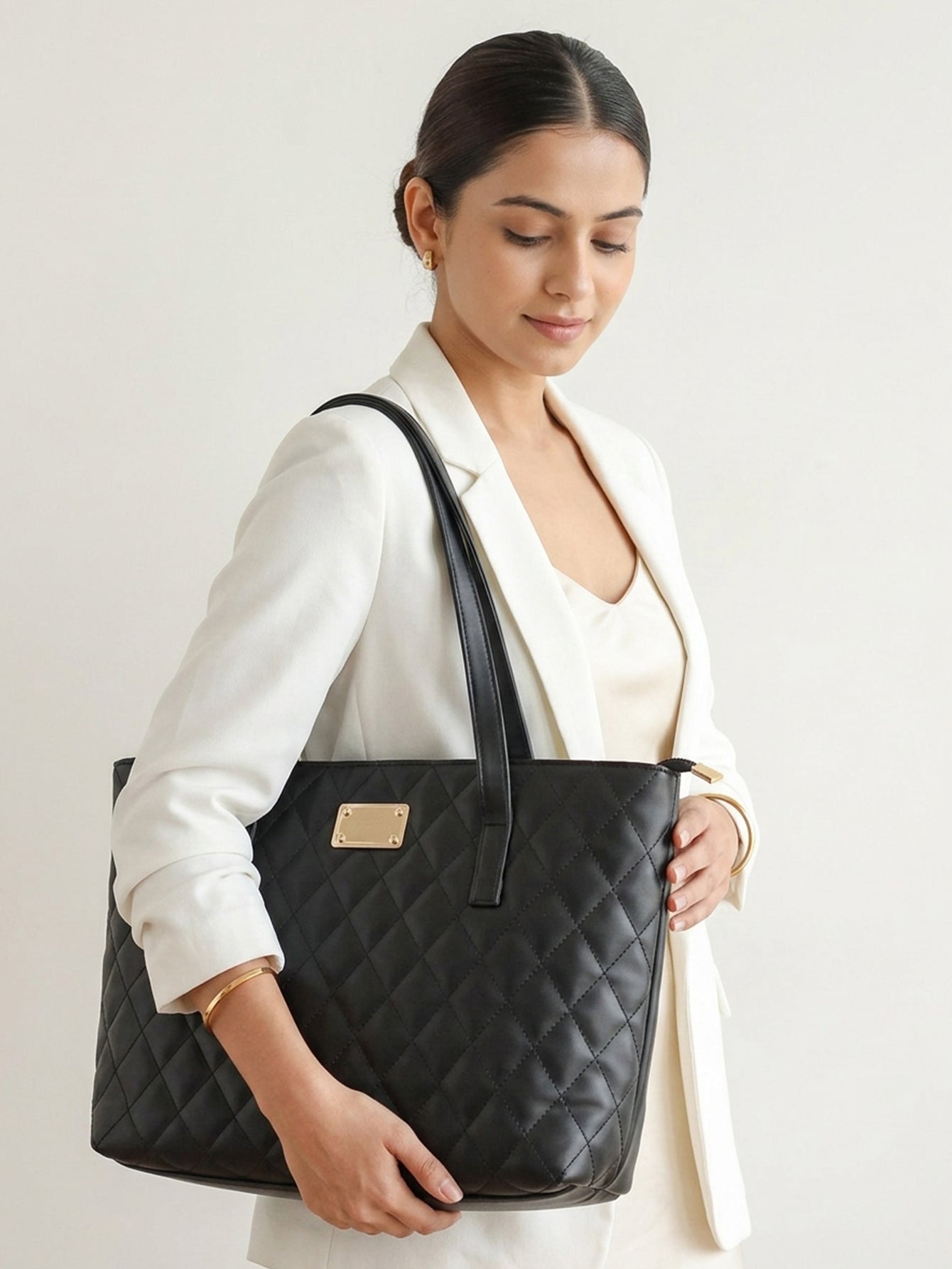 Quilted Pattern Shoulder Tote Bag - Black