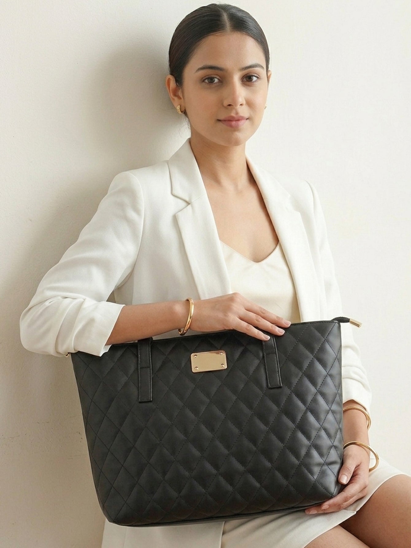 Quilted Pattern Shoulder Tote Bag - Black