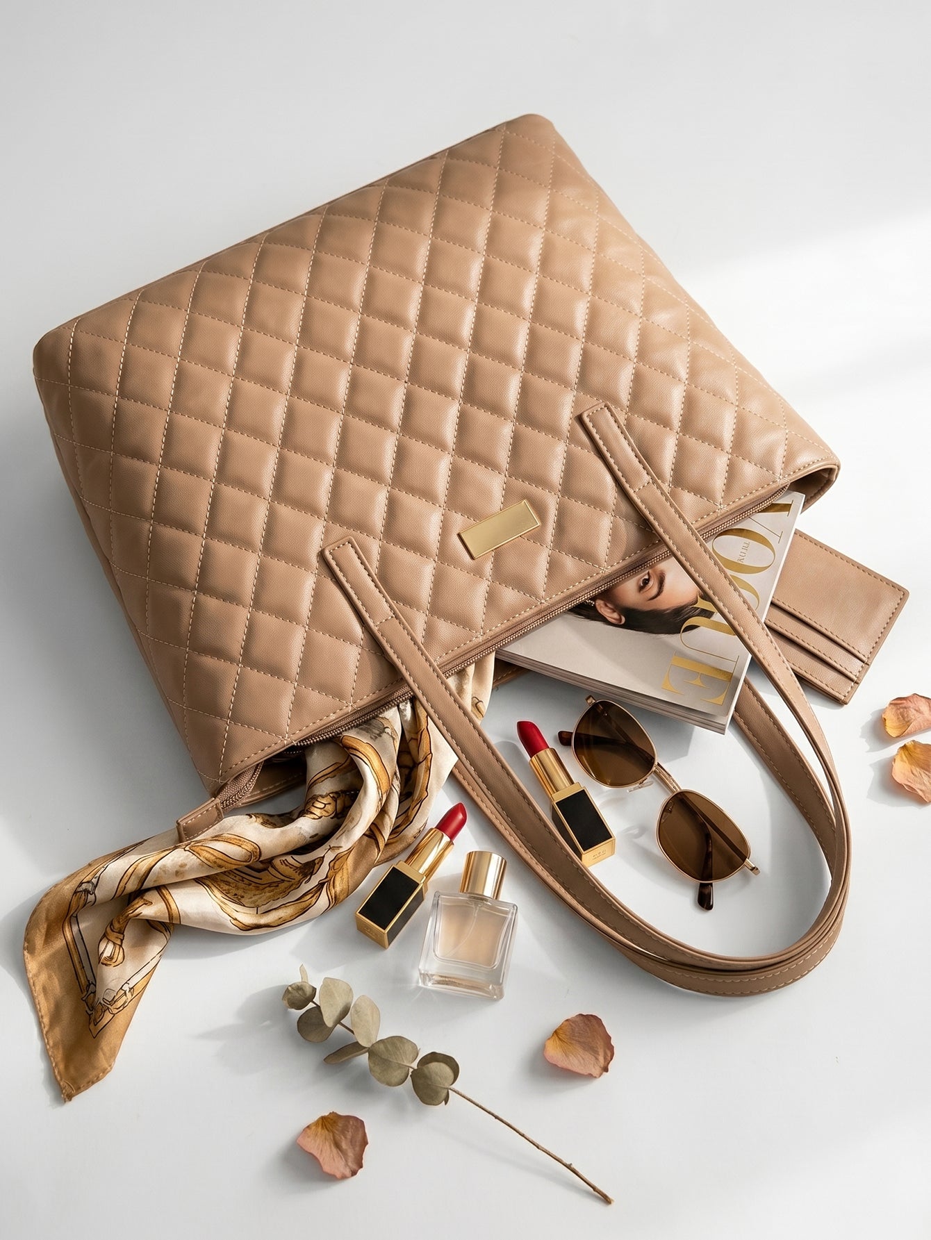 Quilted Pattern Shoulder Tote Bag - Khaki