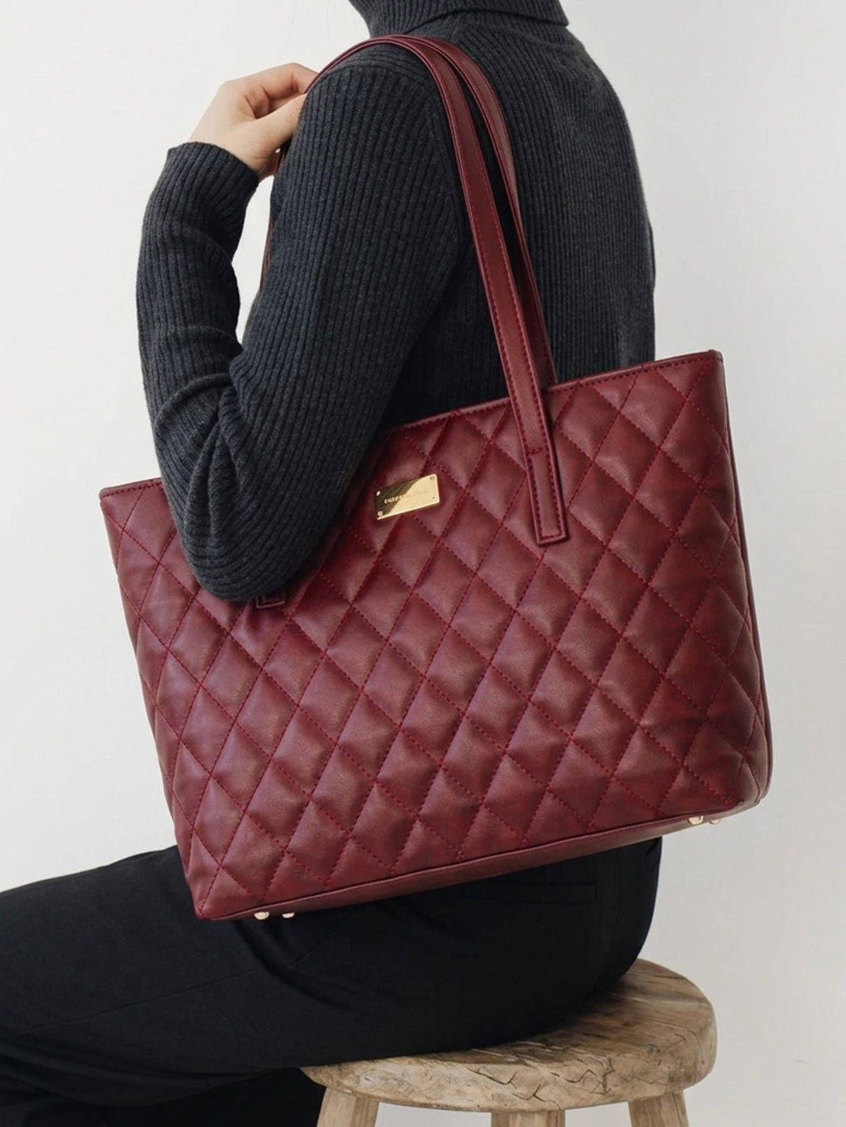Quilted Pattern Shoulder Tote Bag - Burgundy