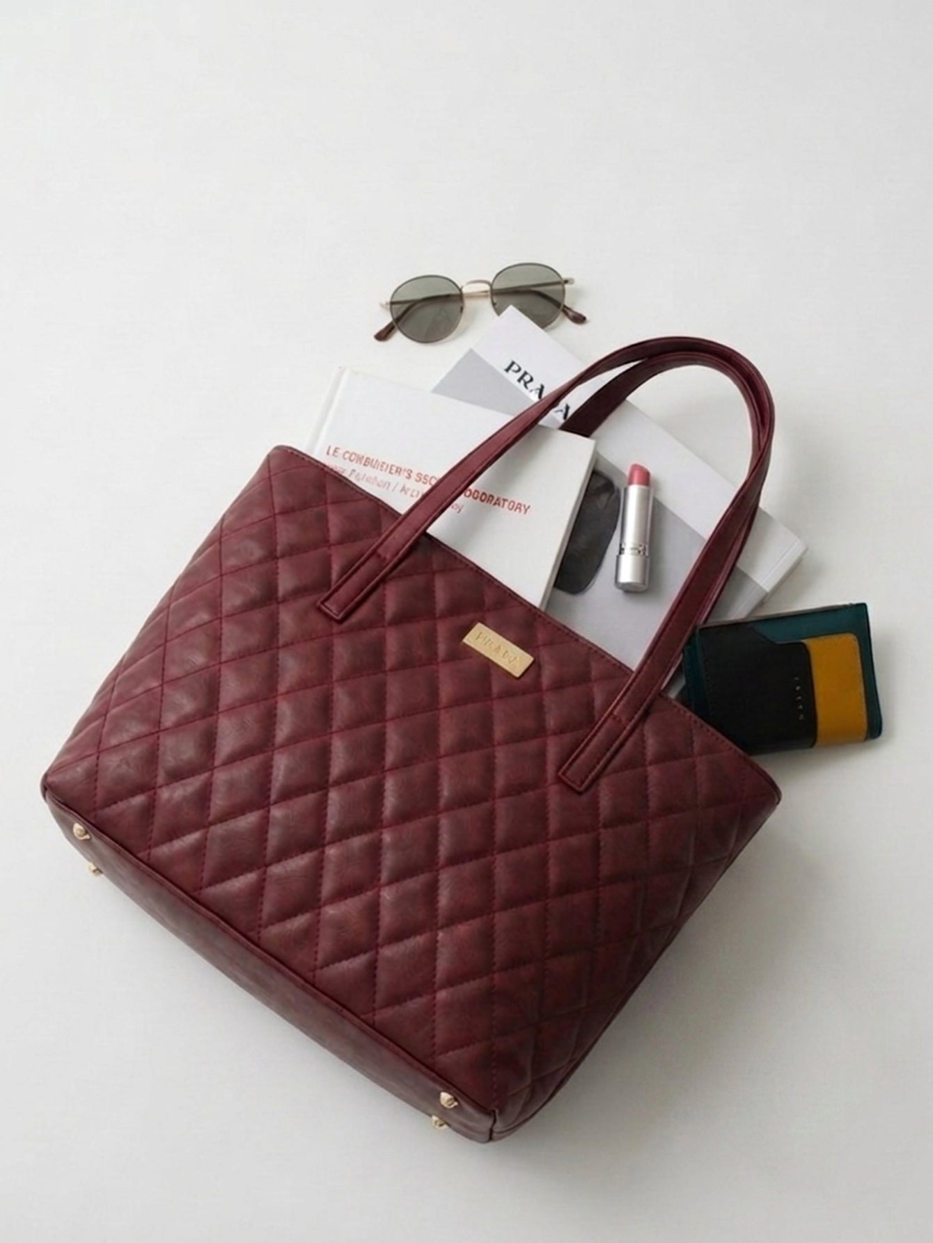 Quilted Pattern Shoulder Tote Bag - Burgundy