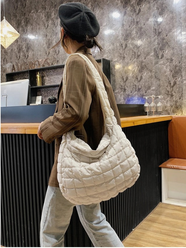 Large Capacity Quilted Shoulder Bag - Beige