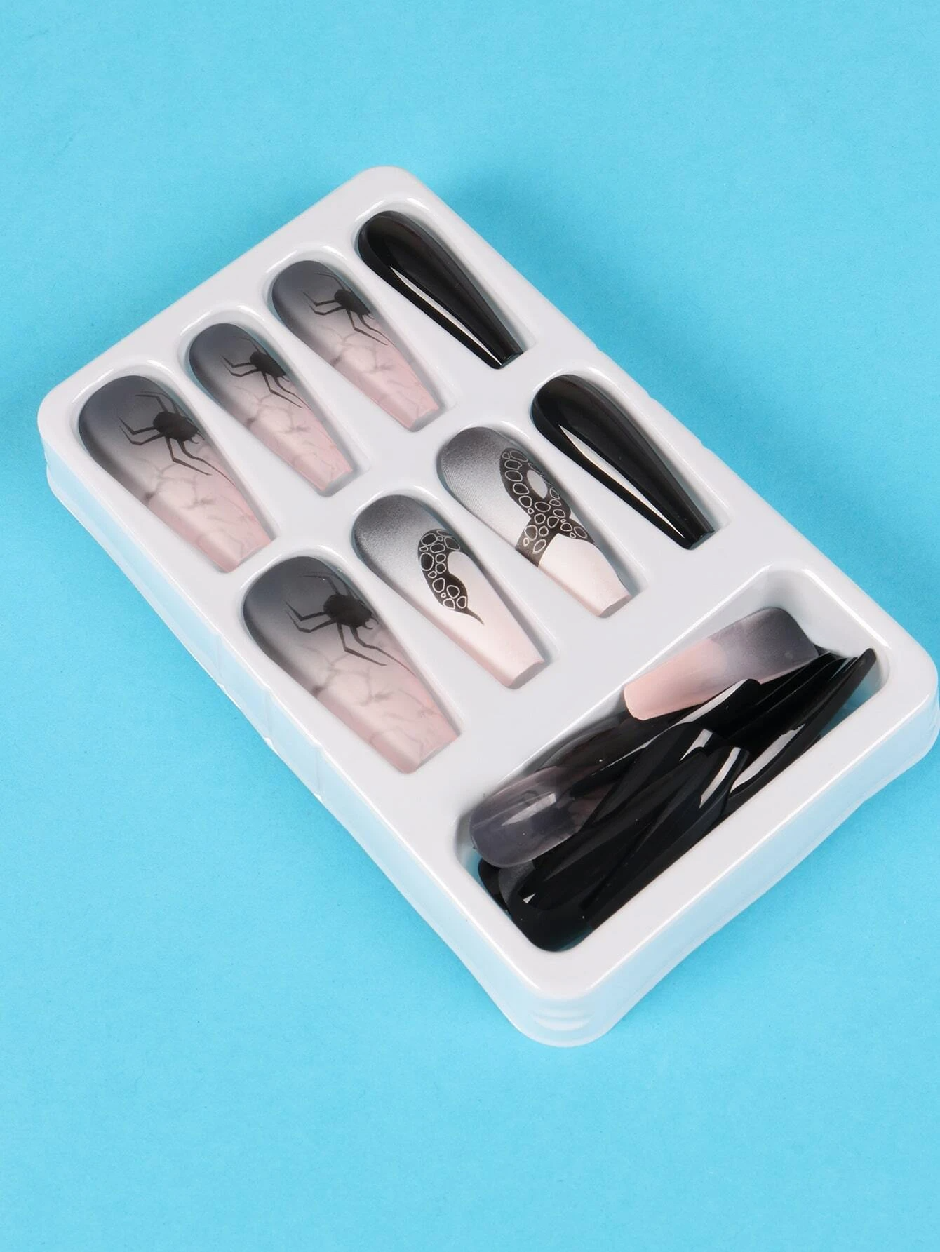 24 Pcs Long Coffin Snake & Spider Design Strip Nails & 1sheet Tape - Black and White