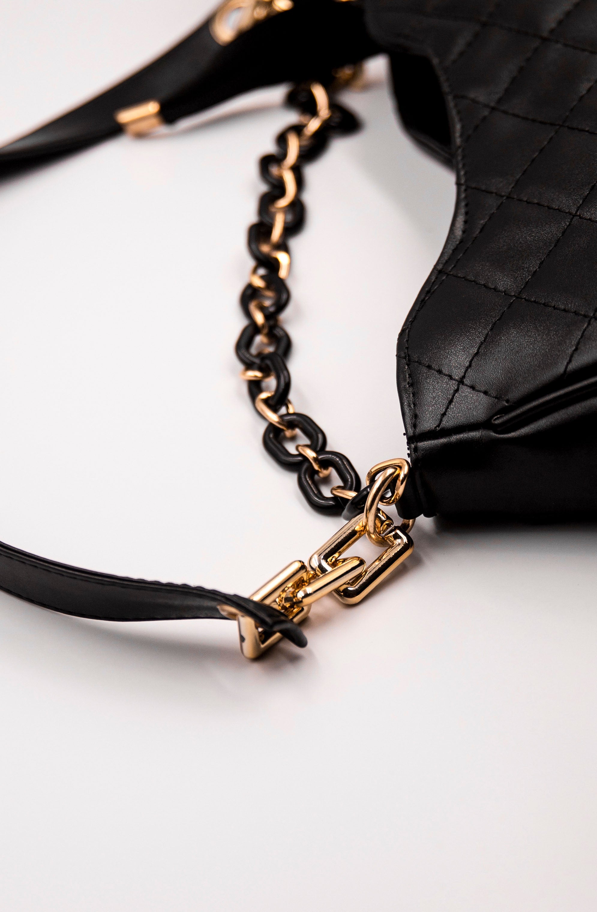 Quilted Chain Decor Baguette Bag  - Black - FD ⚡